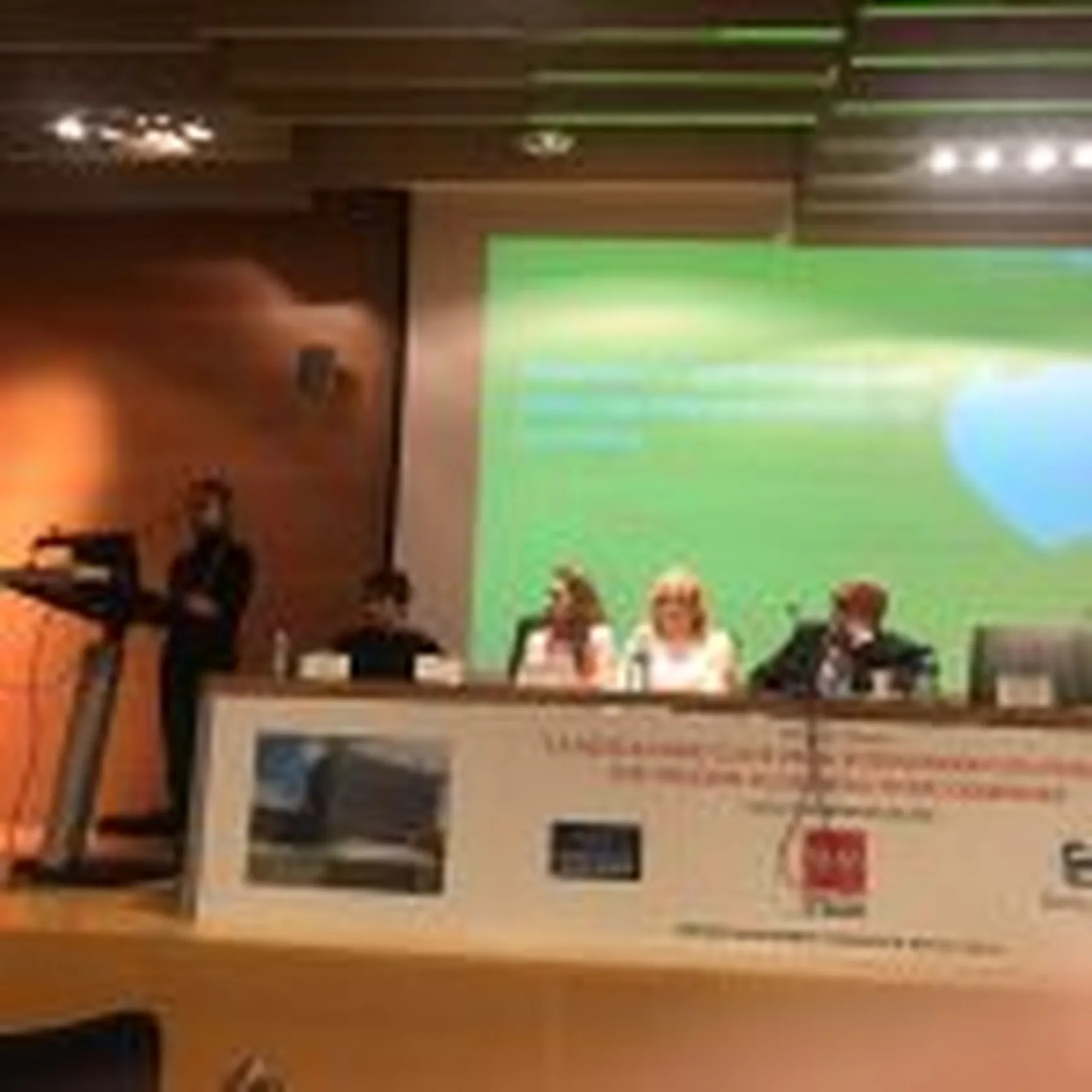 DomusVi-Valdemoro-simposio-tecnico-música-en-Alzheimer-4-150x150.jpeg