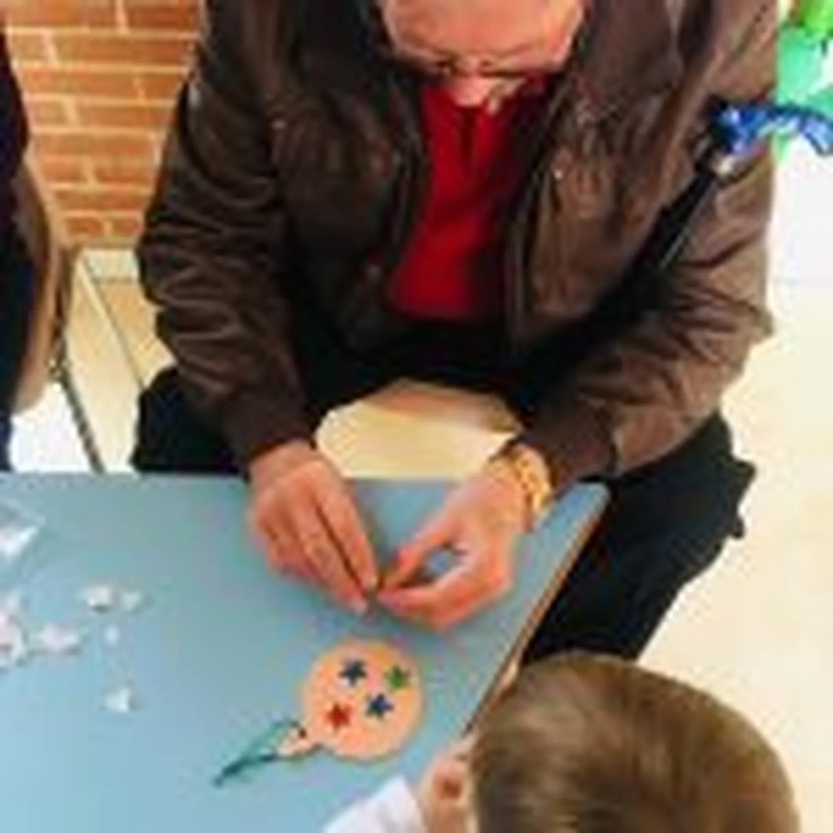 DomusVi-Valdemoro-visita-a-Escuela-Infantil-Ailantos-1-150x150.jpeg