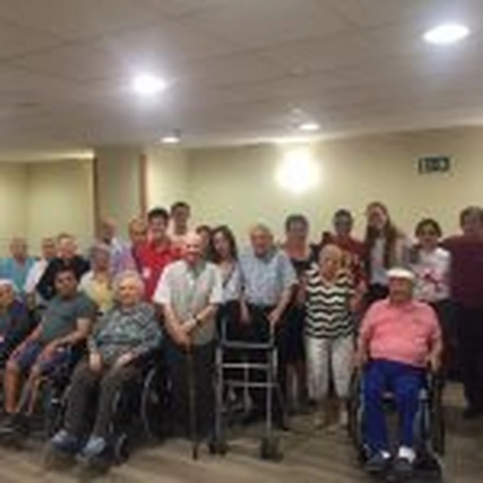 VOLUNTARIOS-Y-RESIDENTES-COM-150x150.jpg