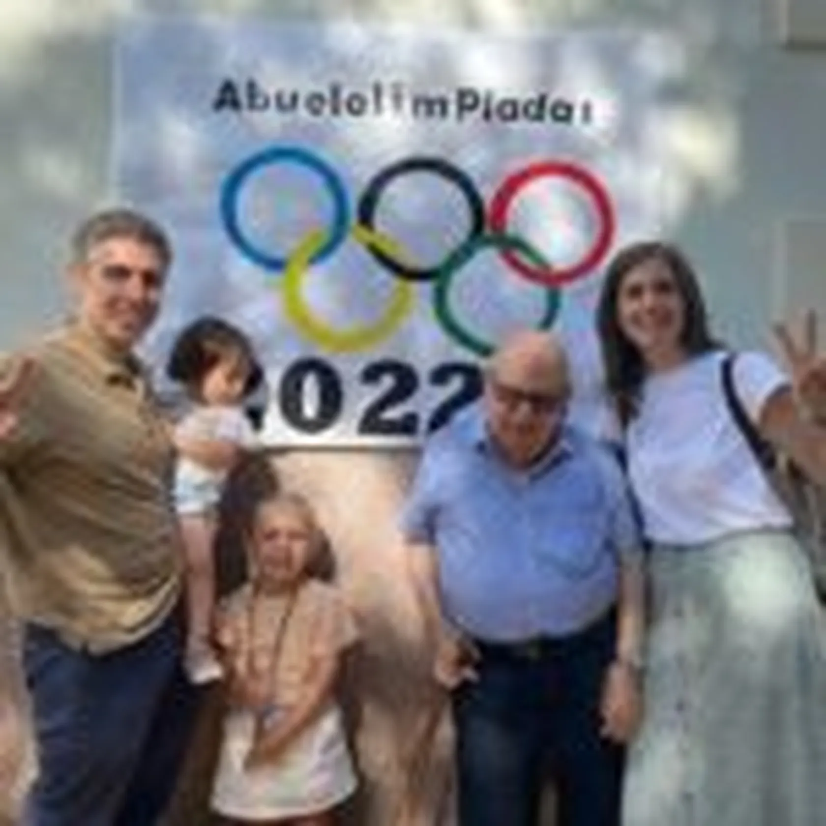 santiago-y-familia-3-150x150.jpg