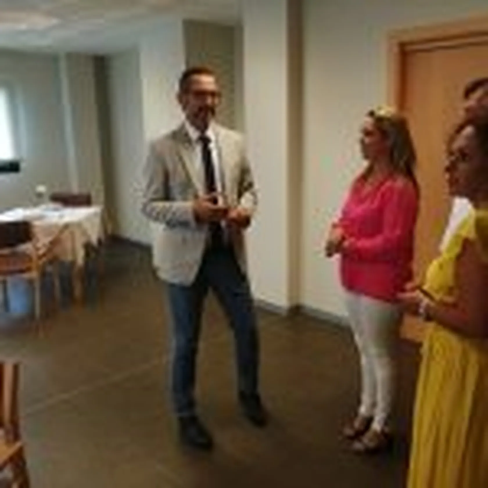 Enseñamos-instalaciones-a-la-alcaldesa-DomusVi-Alcalá-de-Guadaíra-150x150.jpg