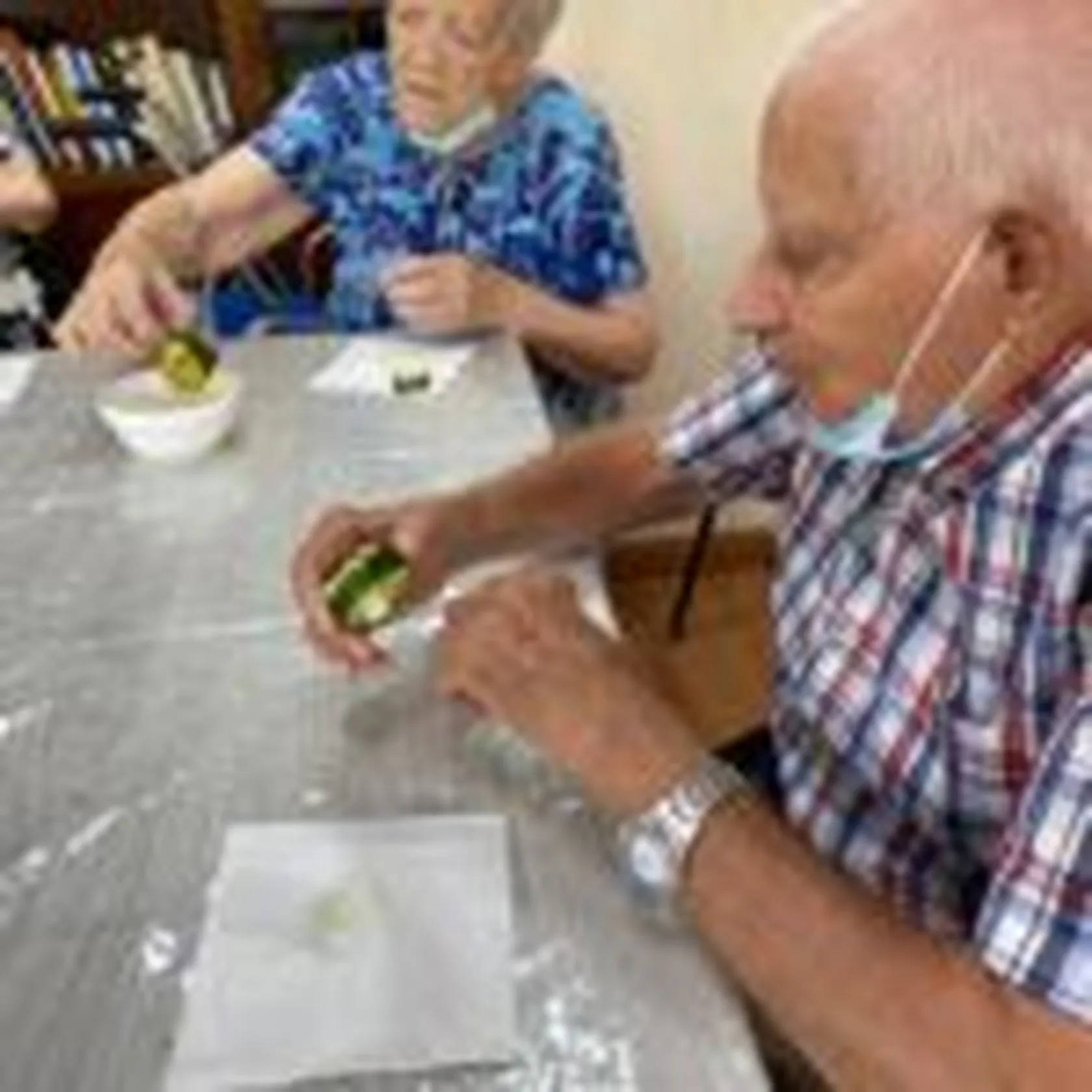 DomusVi-Tres-Cantos-taller-de-sushi-1-150x150.jpg