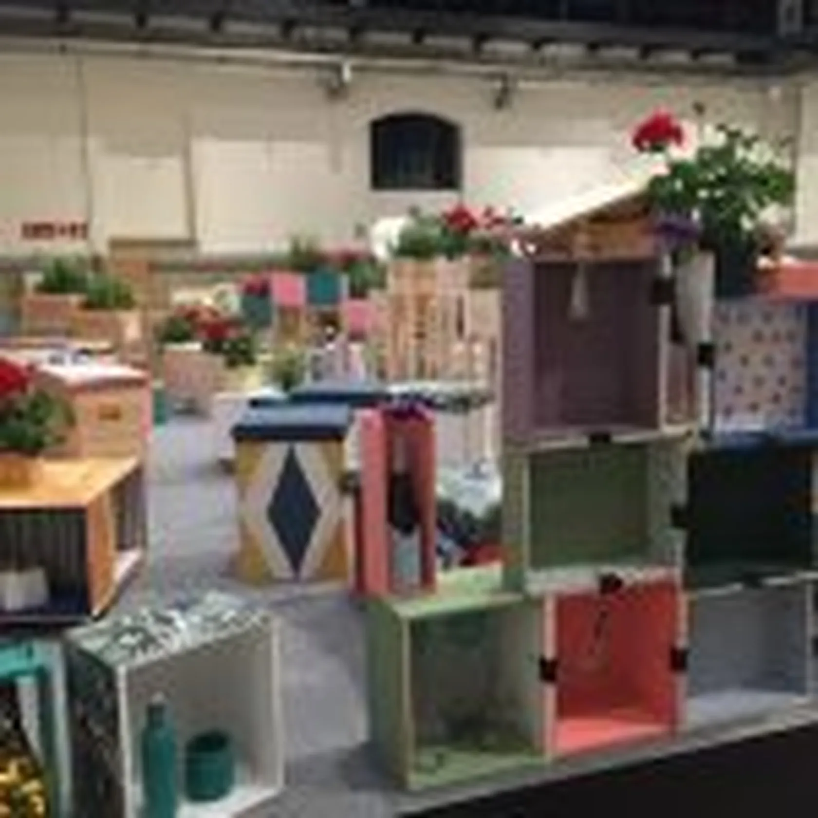 ESTANTERIAS-RECICLADAS-com-150x150.jpg