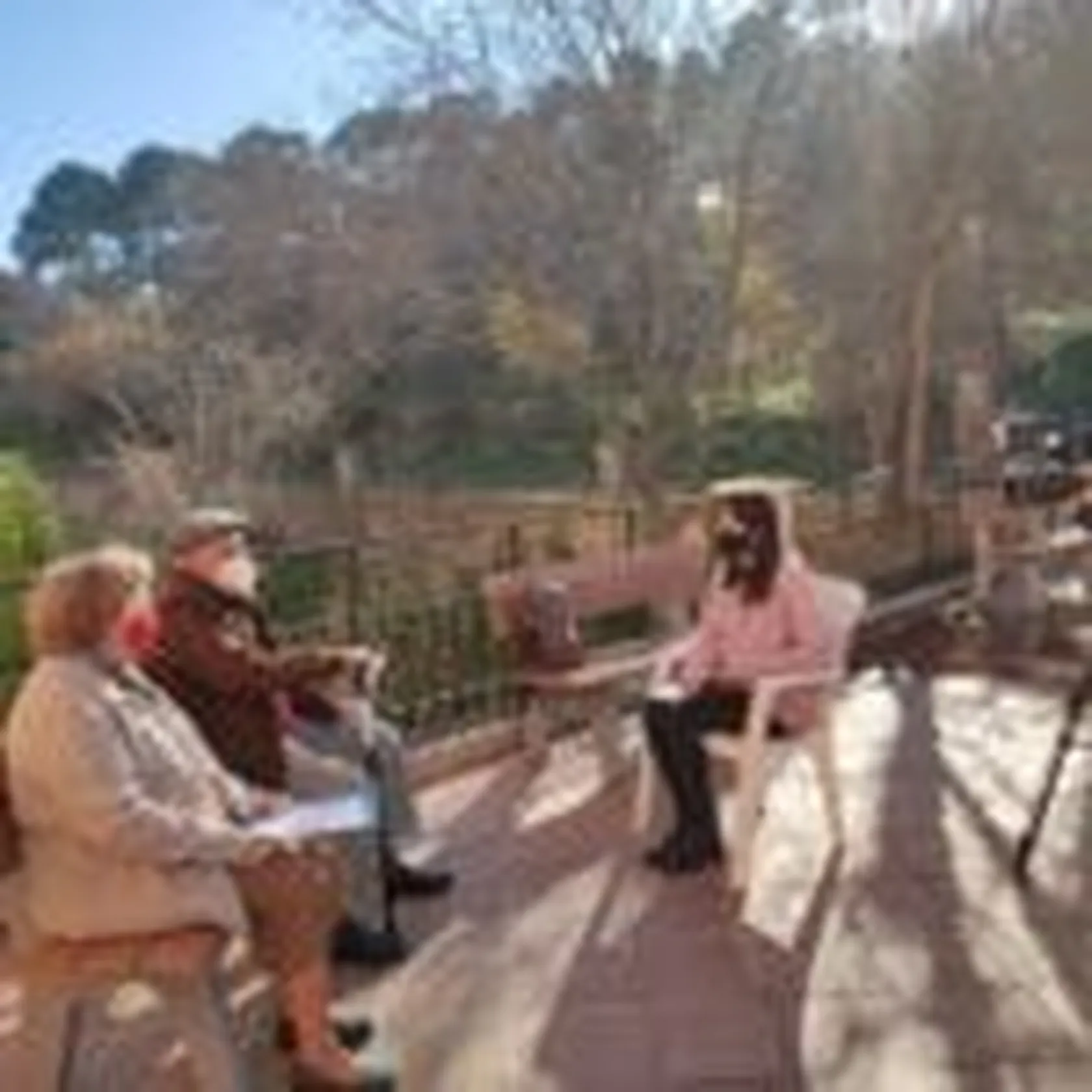AdoptaUnAbuelo-1-150x150.jpg