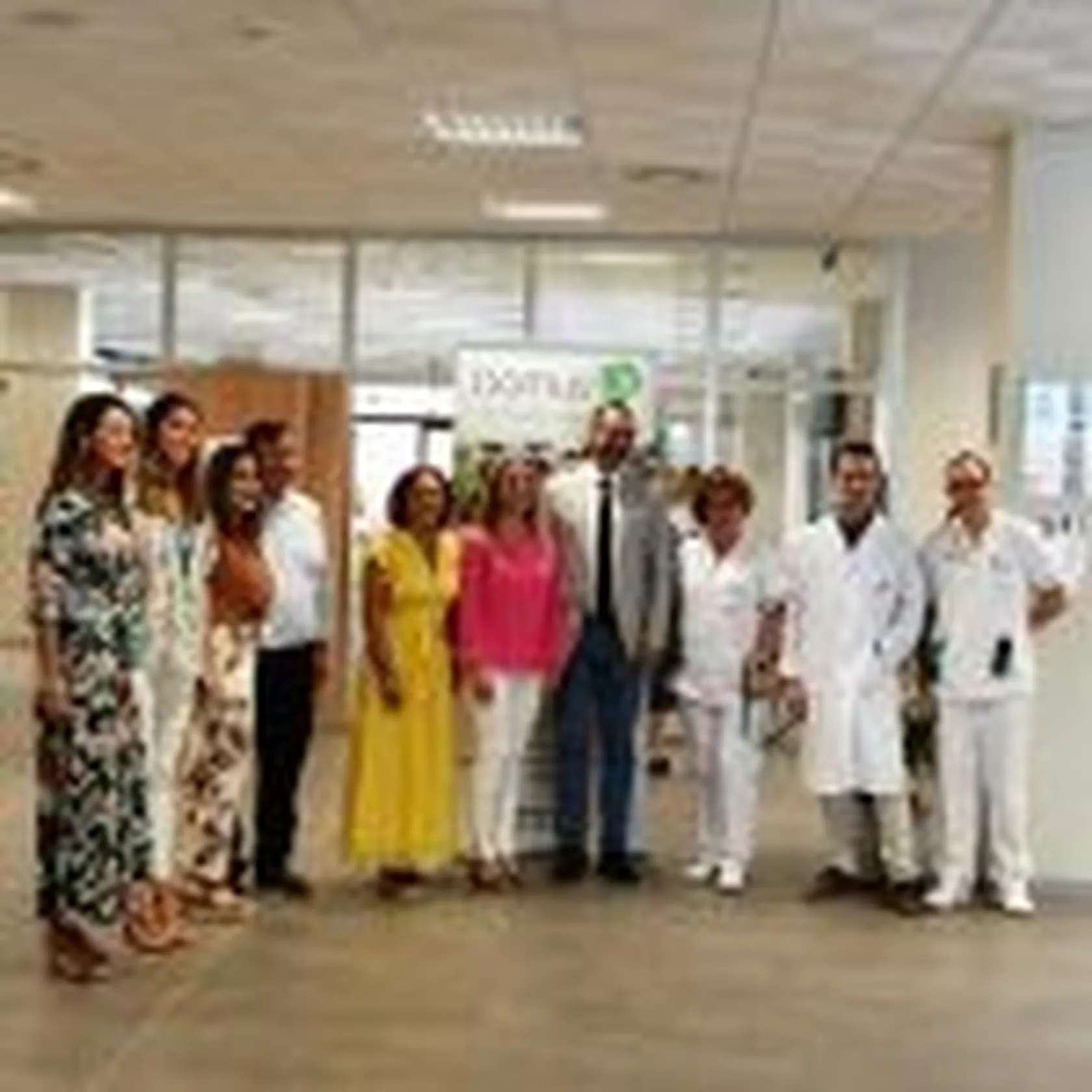 El-equipo-de-DomusVi-Alcalá-de-Guadaíra-recibe-a-la-alcaldesa-en-el-centro-1-150x150.jpg