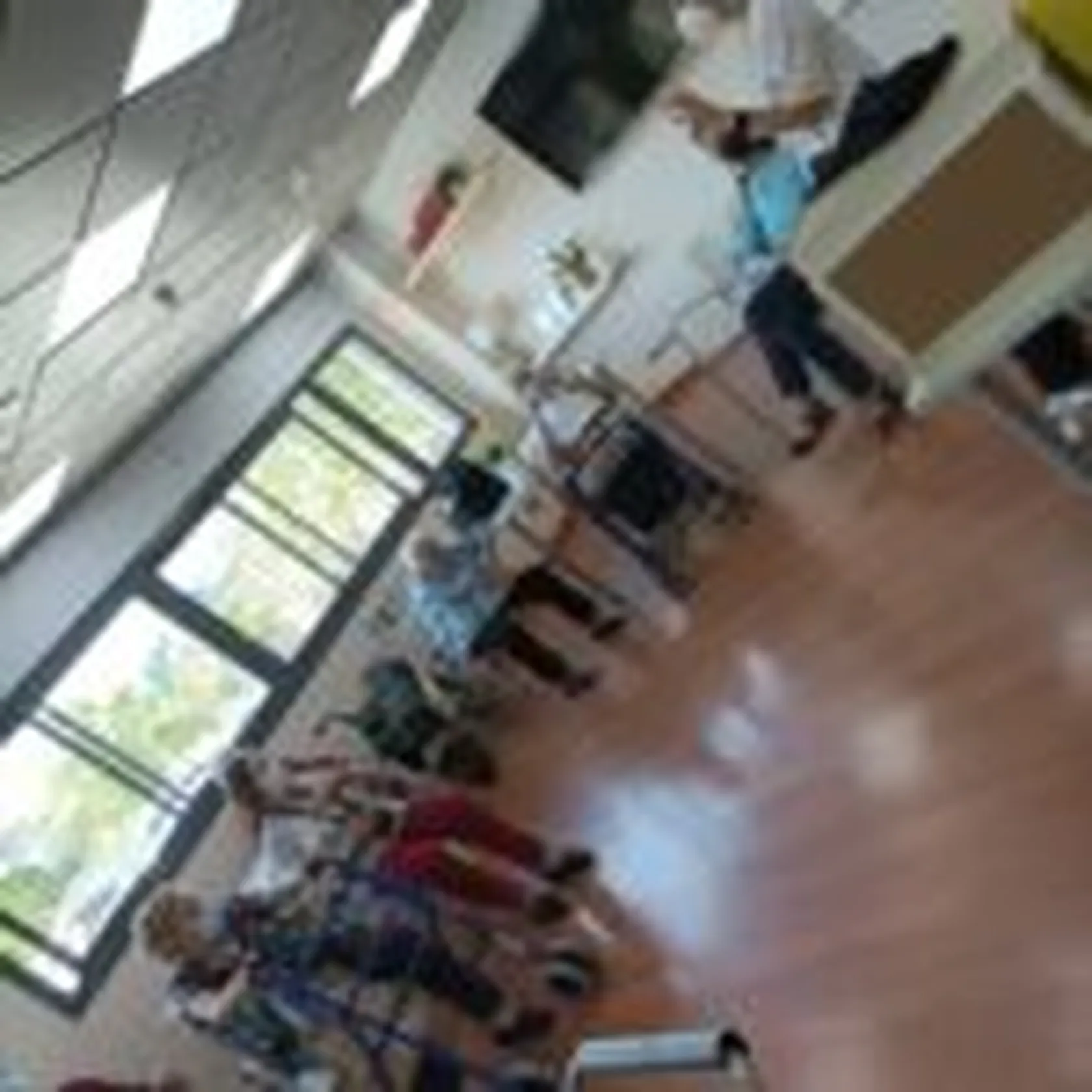 DomusVi-Tres-Cantos-taller-sentidos-3-150x150.jpg