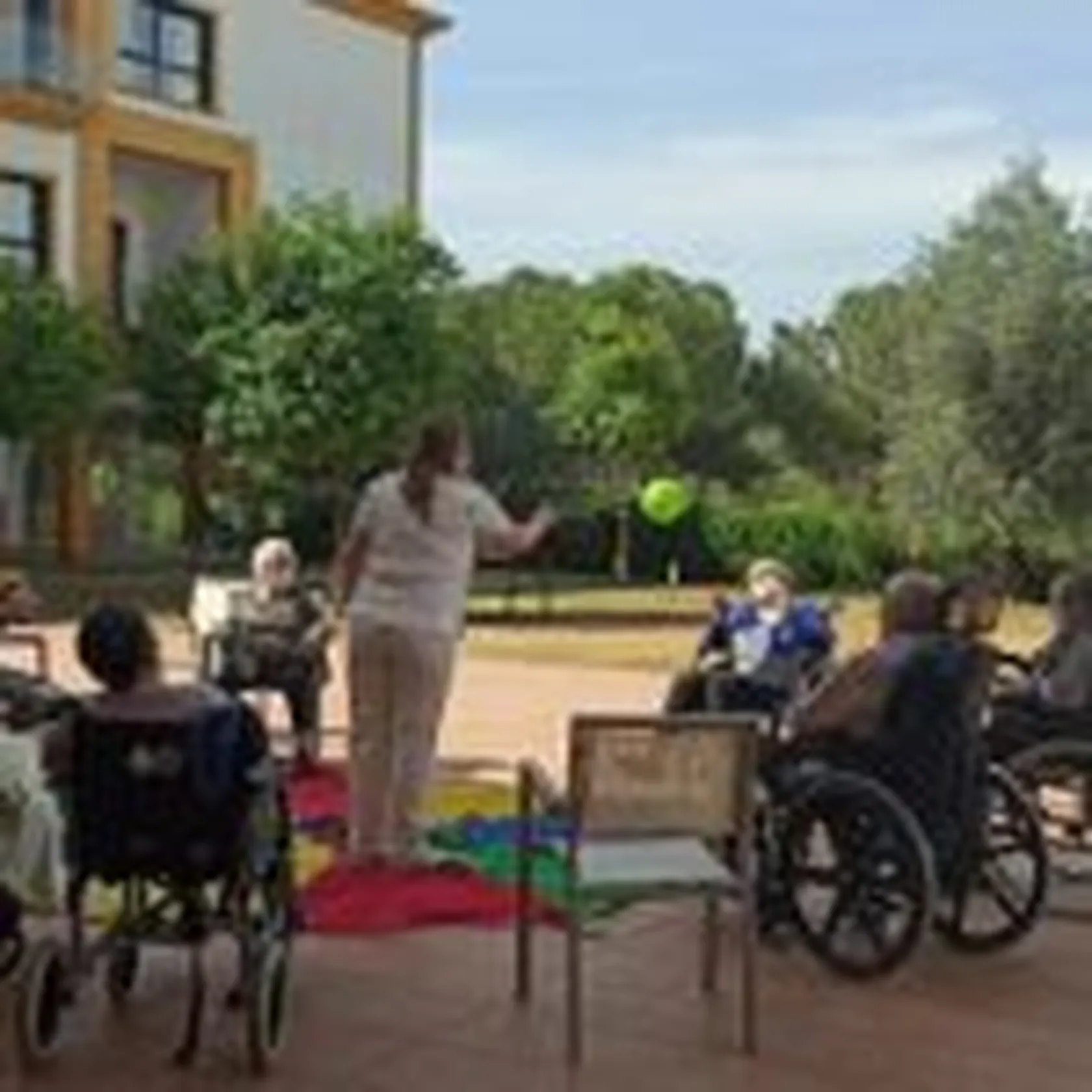 Dinamicas-grupales-DomusVi-Alcala-de-Guadaira-150x150.jpg