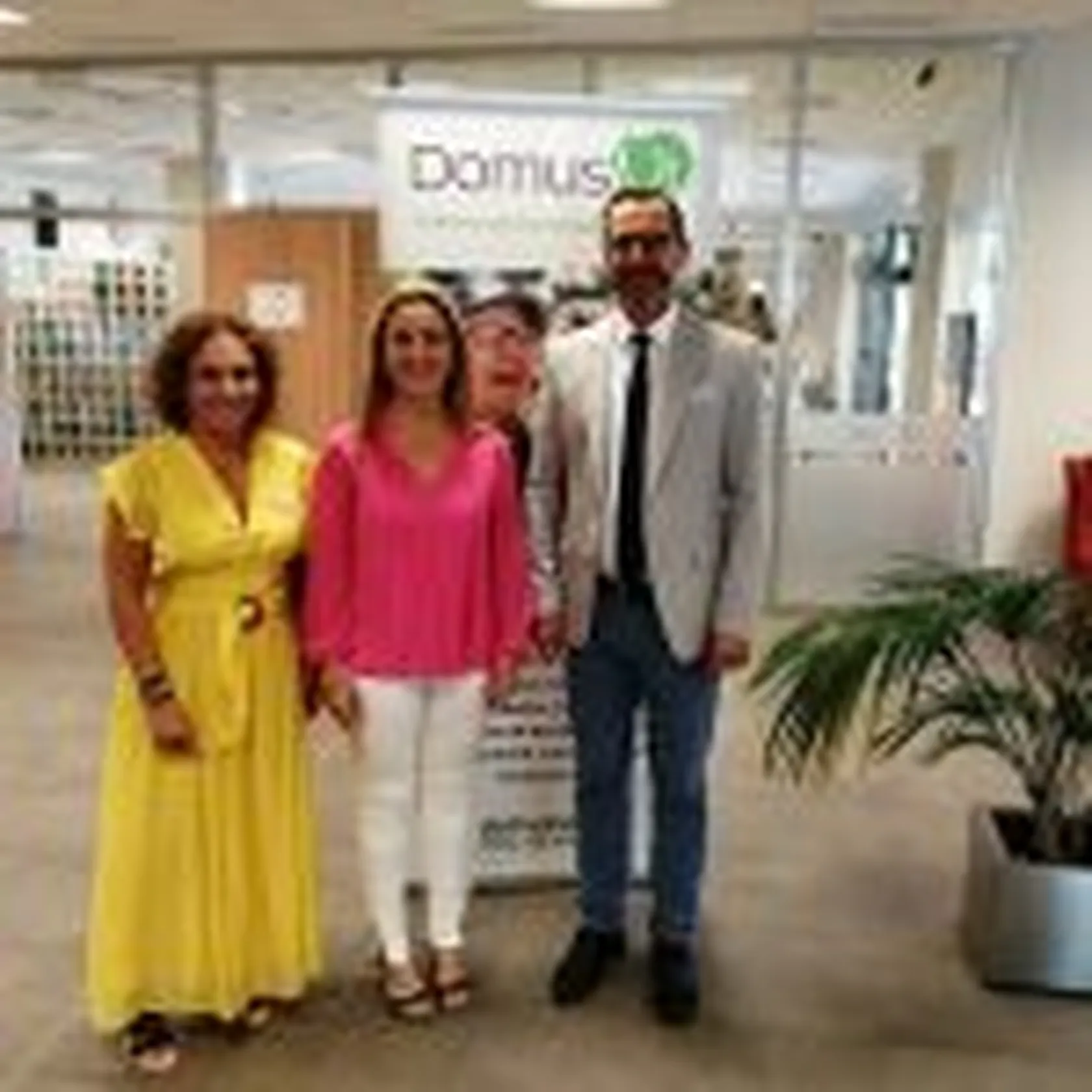DomusVi-Alcalá-de-Guadaíra-recibe-a-la-alcaldesa-150x150.jpg