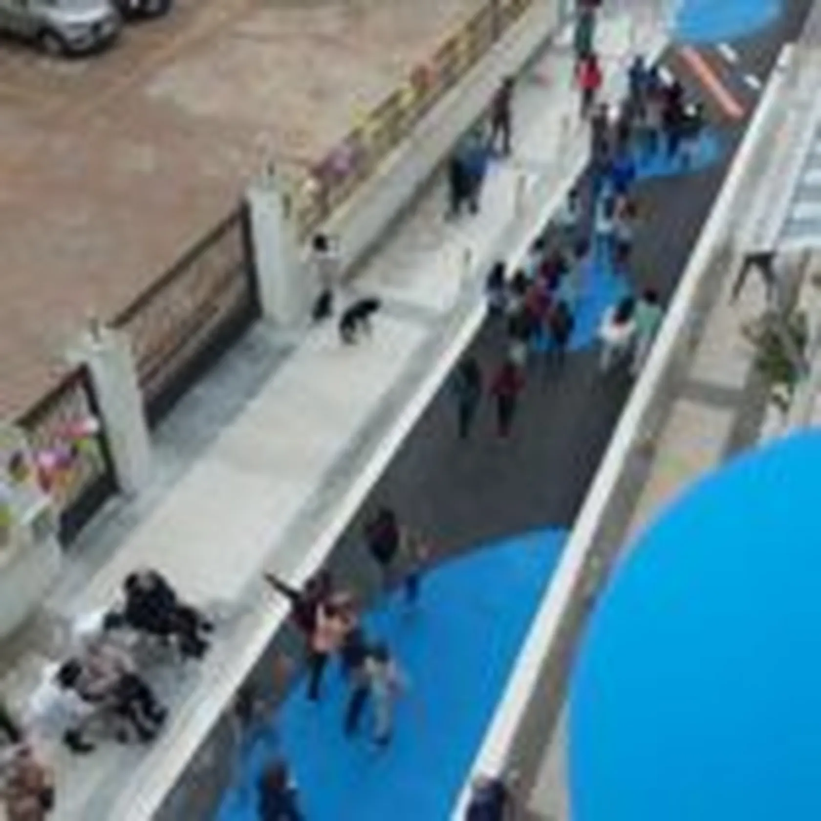 LA-CALLE-150x150.jpg