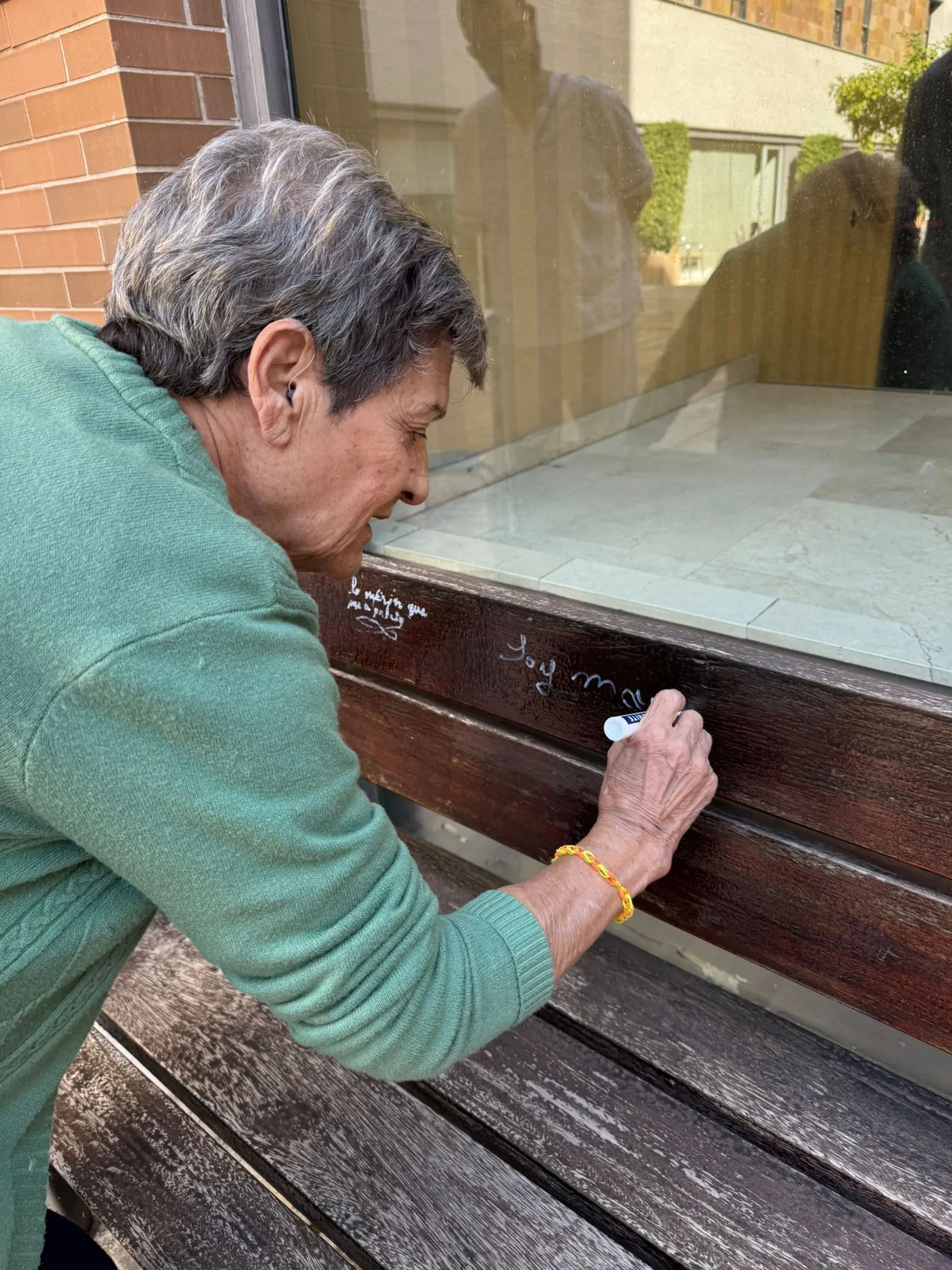 2a74961e-16b4-48a6-8c1b-a4db319005fe.jpg
