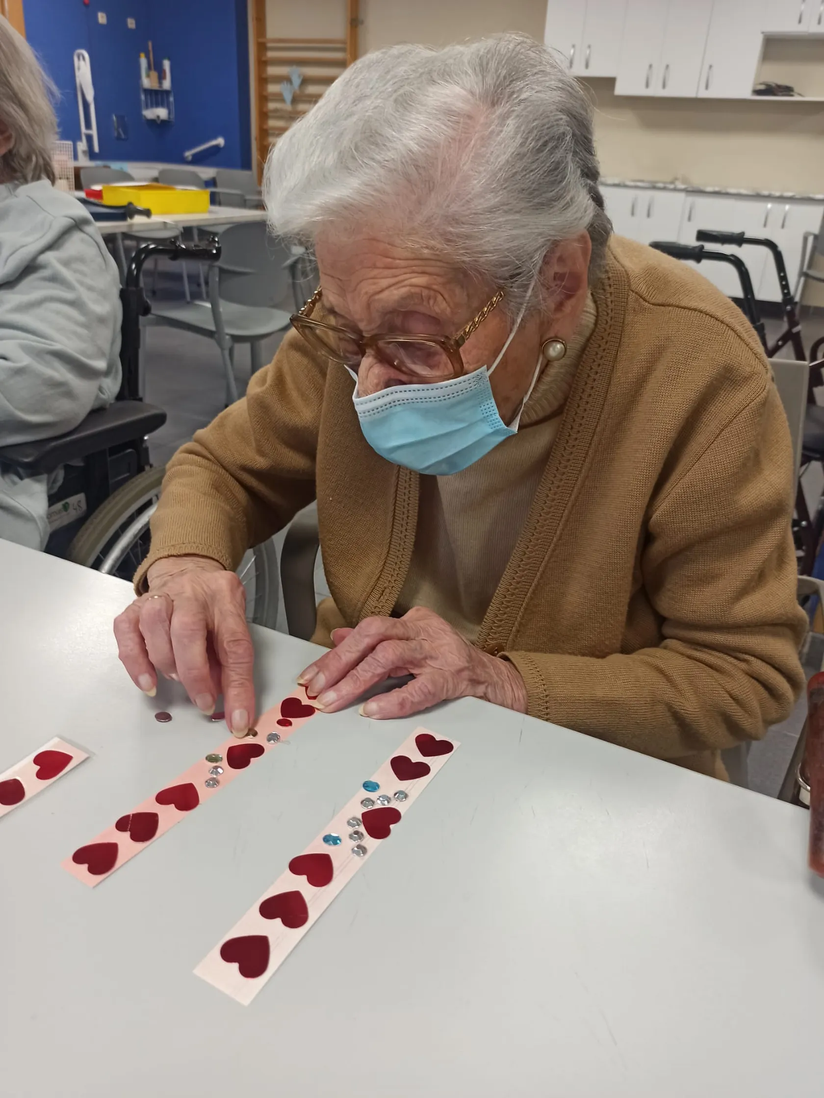 TALLER-MARCAPAGINAS-CORAZONES-DOMUSVI-VALDEMORO-2.jpg