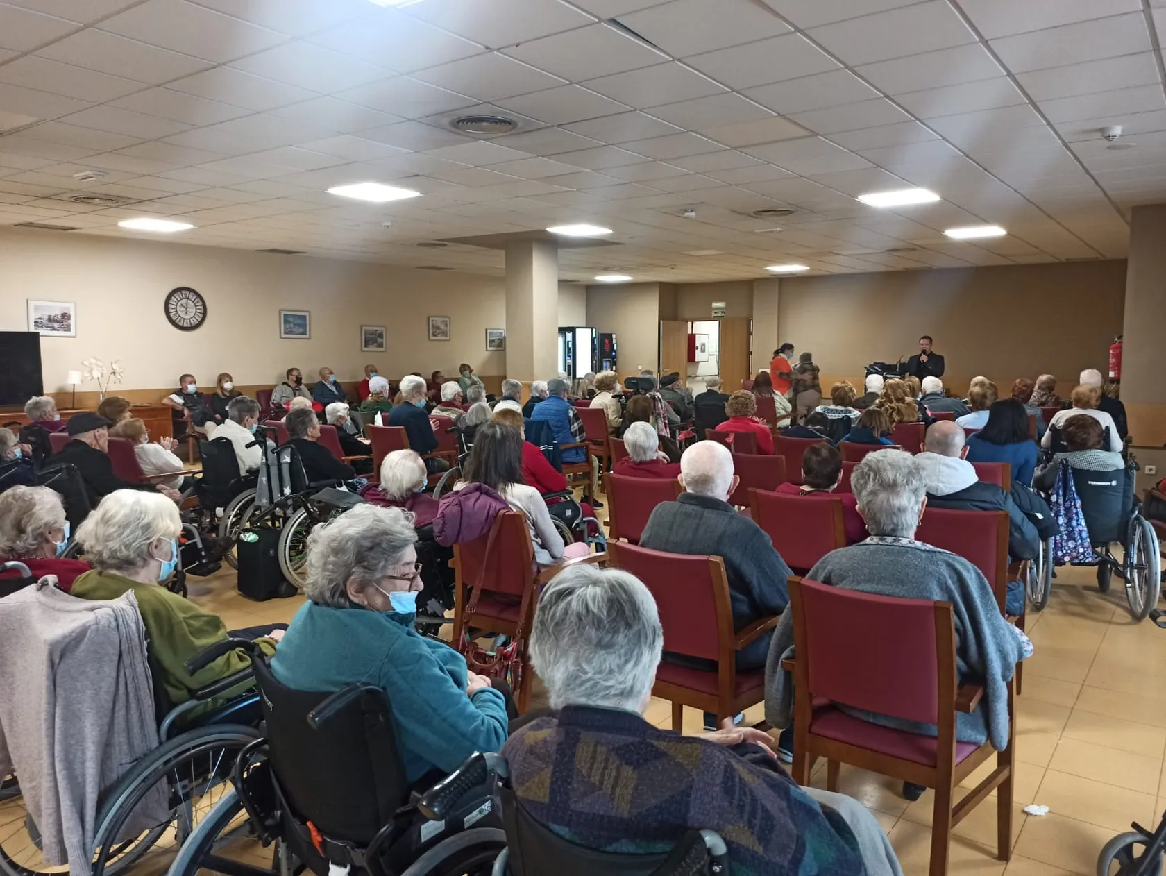 CUMPLEANOS-DEL-MES-DE-FEBRERO-DOMUSVI-VALDEMORO-3.jpg