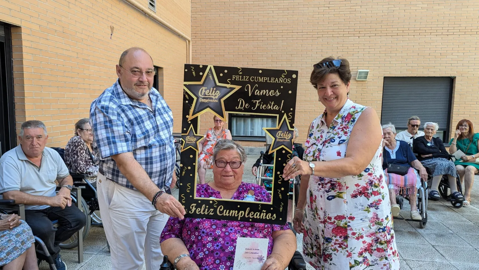 b7618b2d-bc9e-4c5b-879d-fefca961be99.jpg