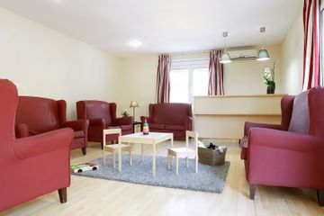 Sala de estar residencia Mont Martí DomusVi