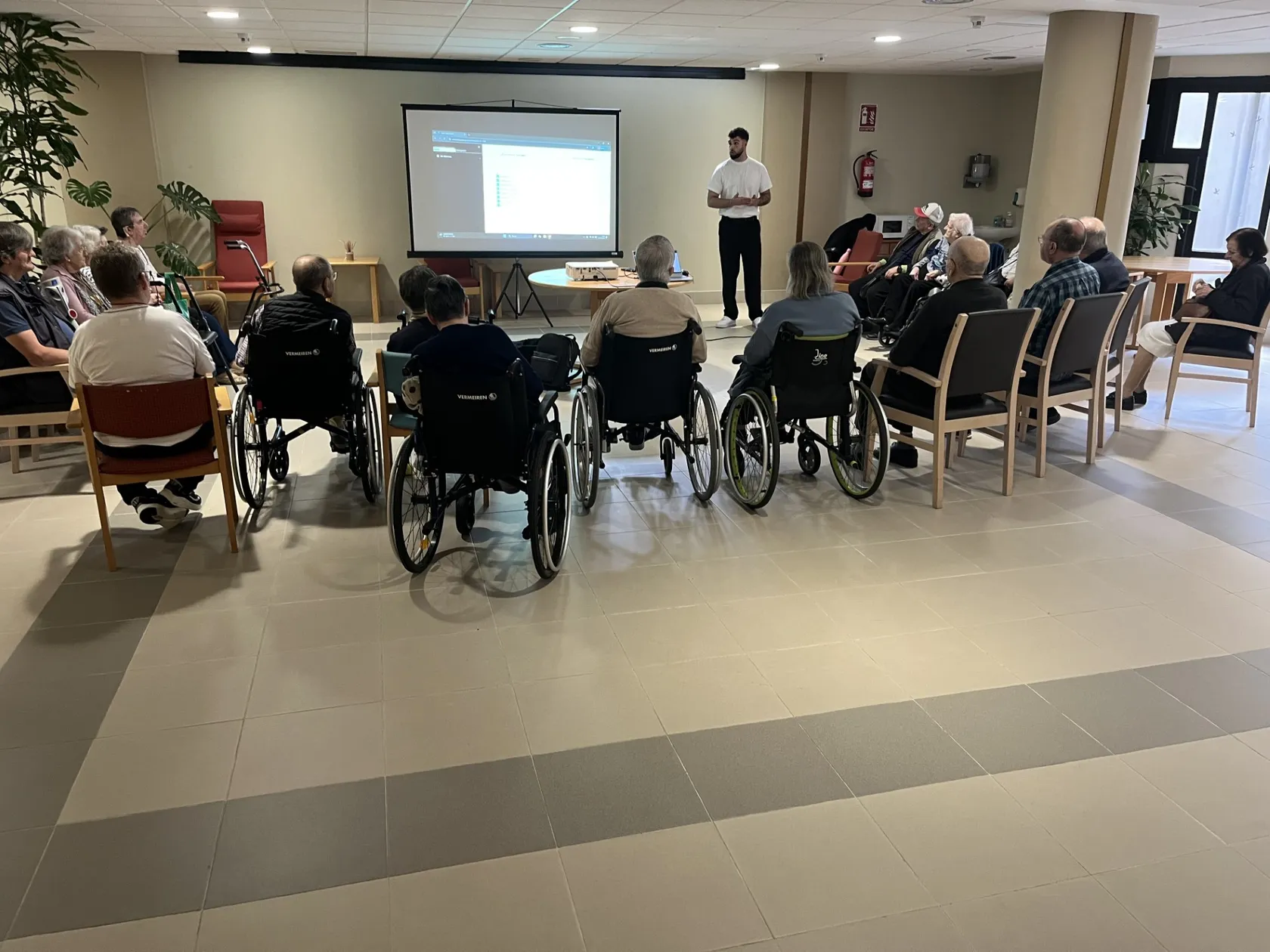 cb15d10d-9299-4a4c-b5b7-15bff03a4f9f.jpg