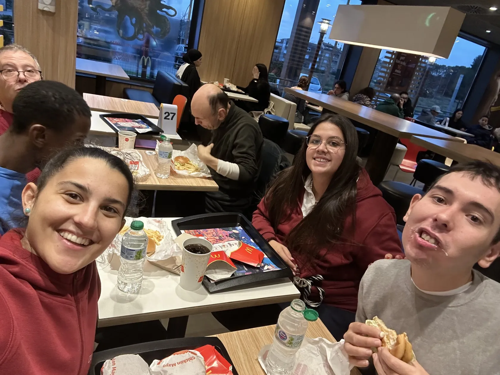 60e5a165-ccc5-4c72-ba96-b263190d124b.jpg