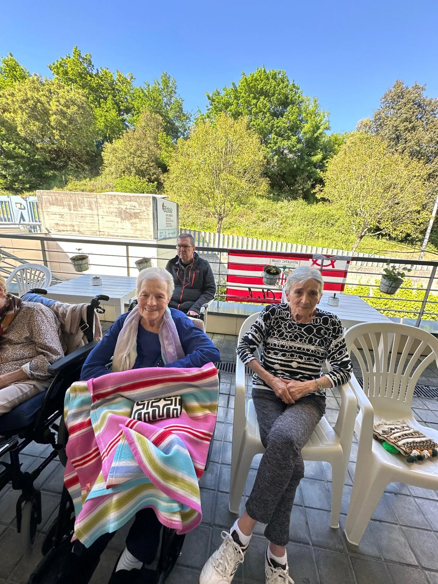 4de97339-8245-4312-a552-0050d8585f4e.jpg