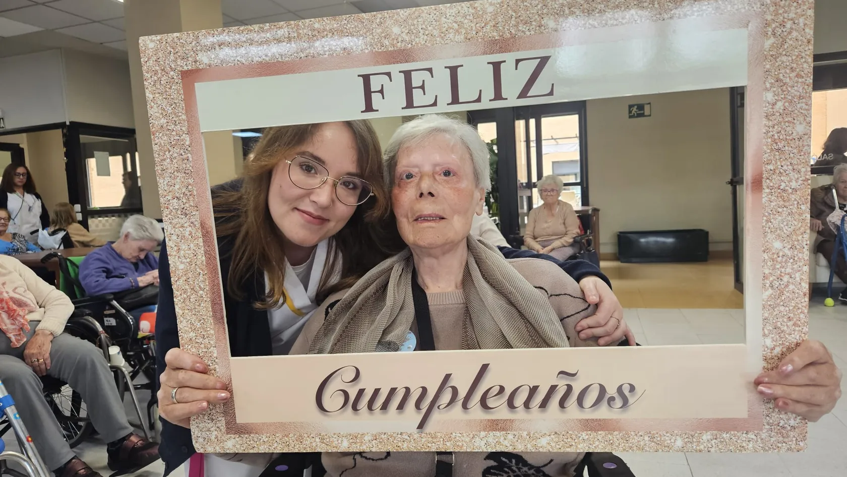 faf76863-8c95-4499-8835-0c41c92ccc1e.jpg