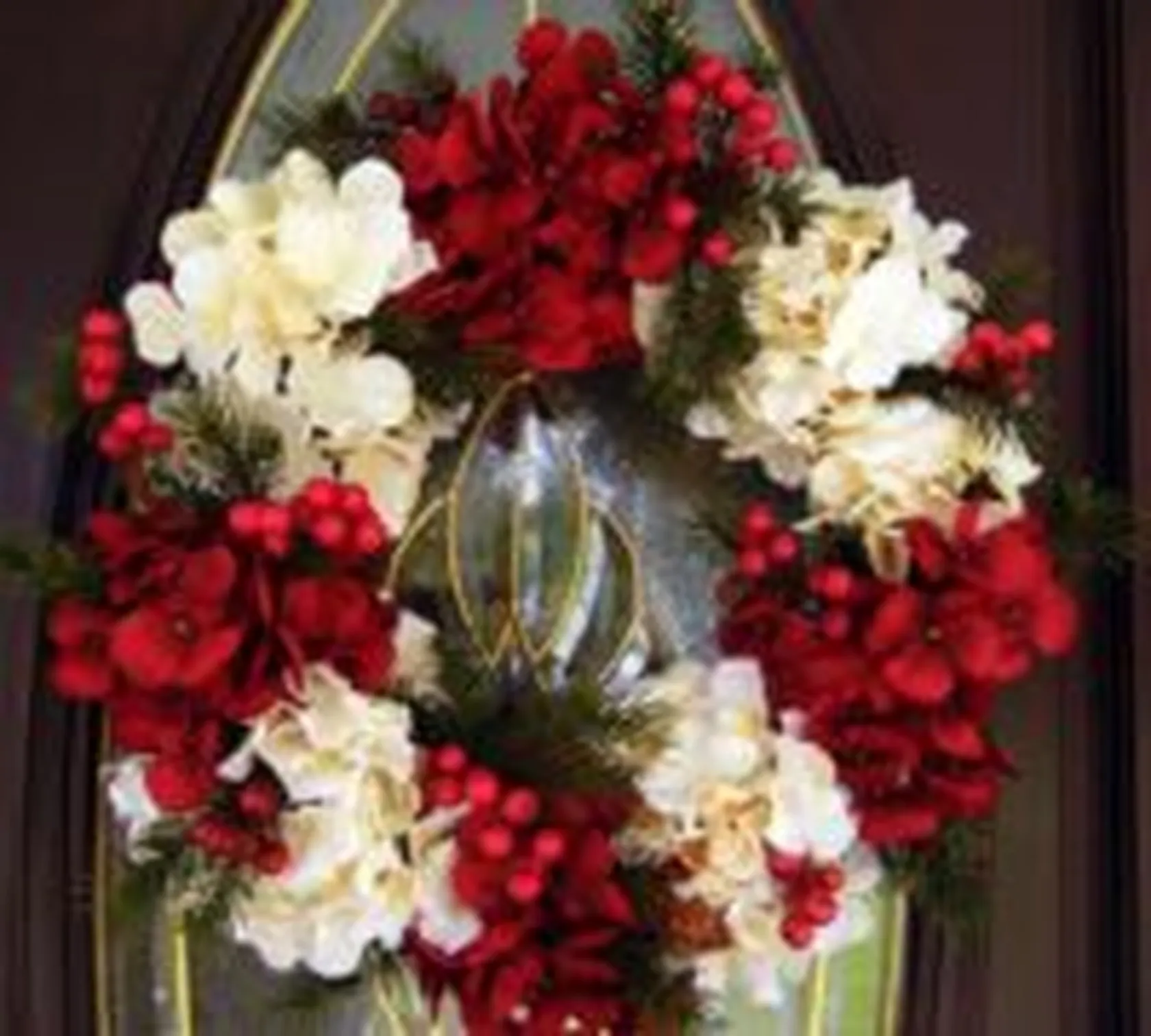 decoracion-navidad-estilo-americano-flores-guirnalda-e1606750186392.jpg