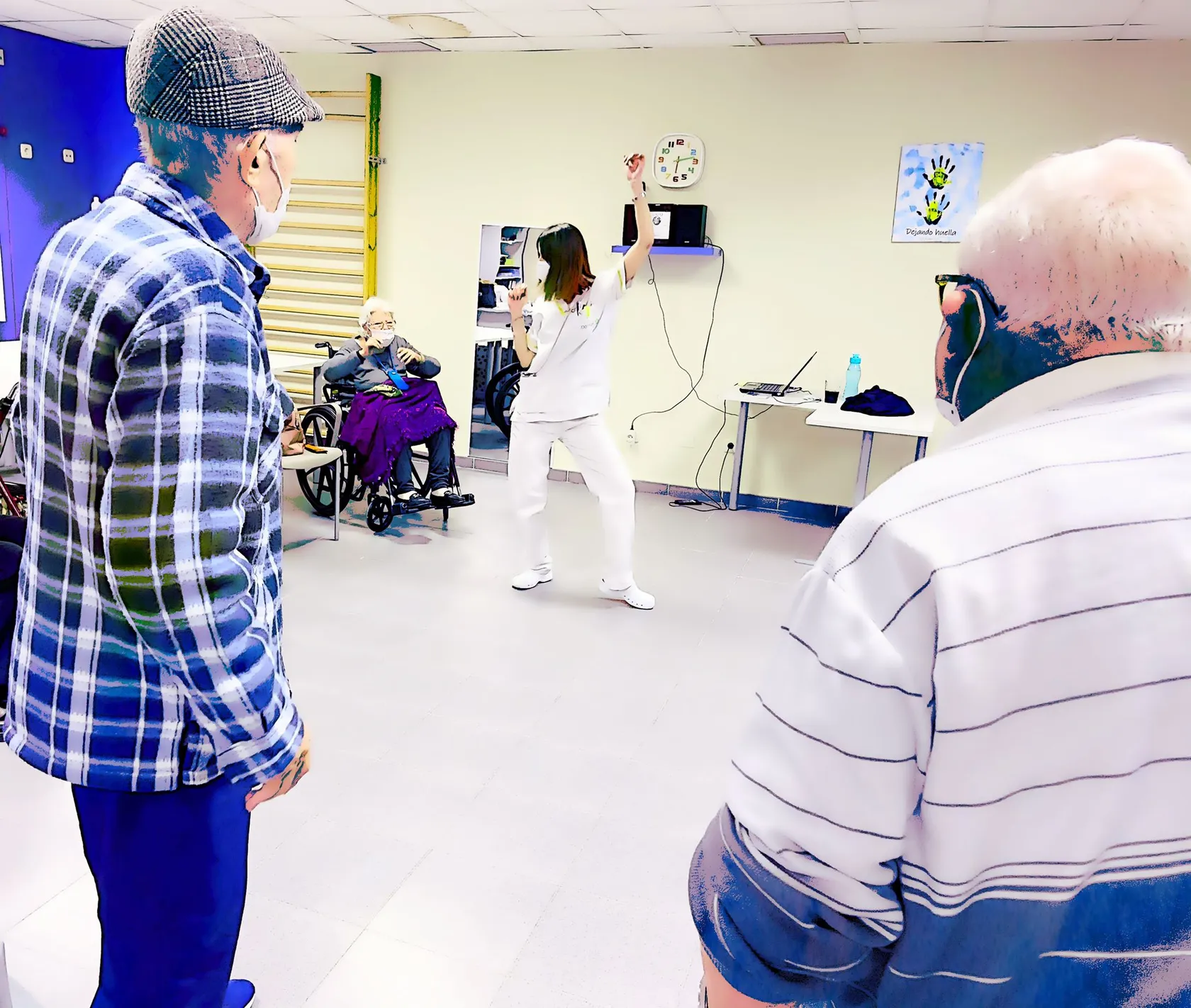 DomusVi-Valdemoro-musicoterapia-2.jpg