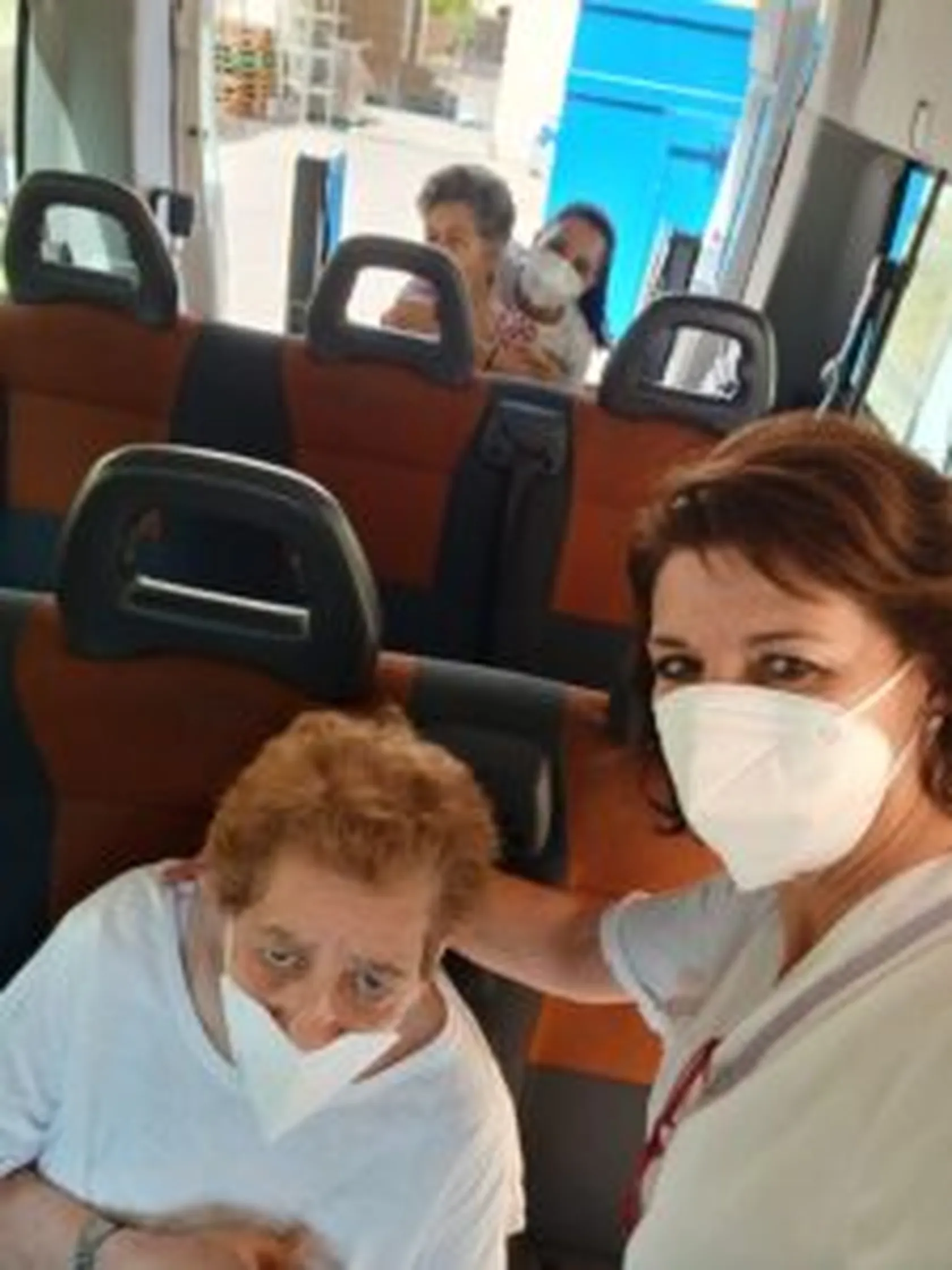 76edd121-75ba-4916-990a-8a9d45da01e4-225x300.jpg