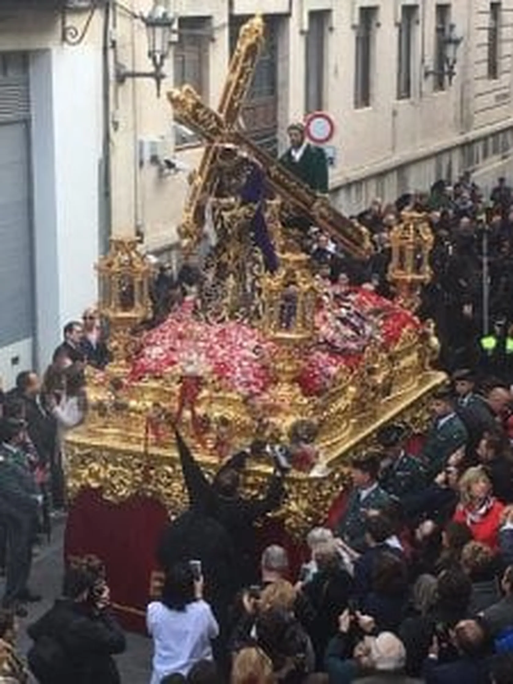 Procesión-de-Nuestro-Padre-Jesus-Condes-de-corbull-1-225x300.jpg