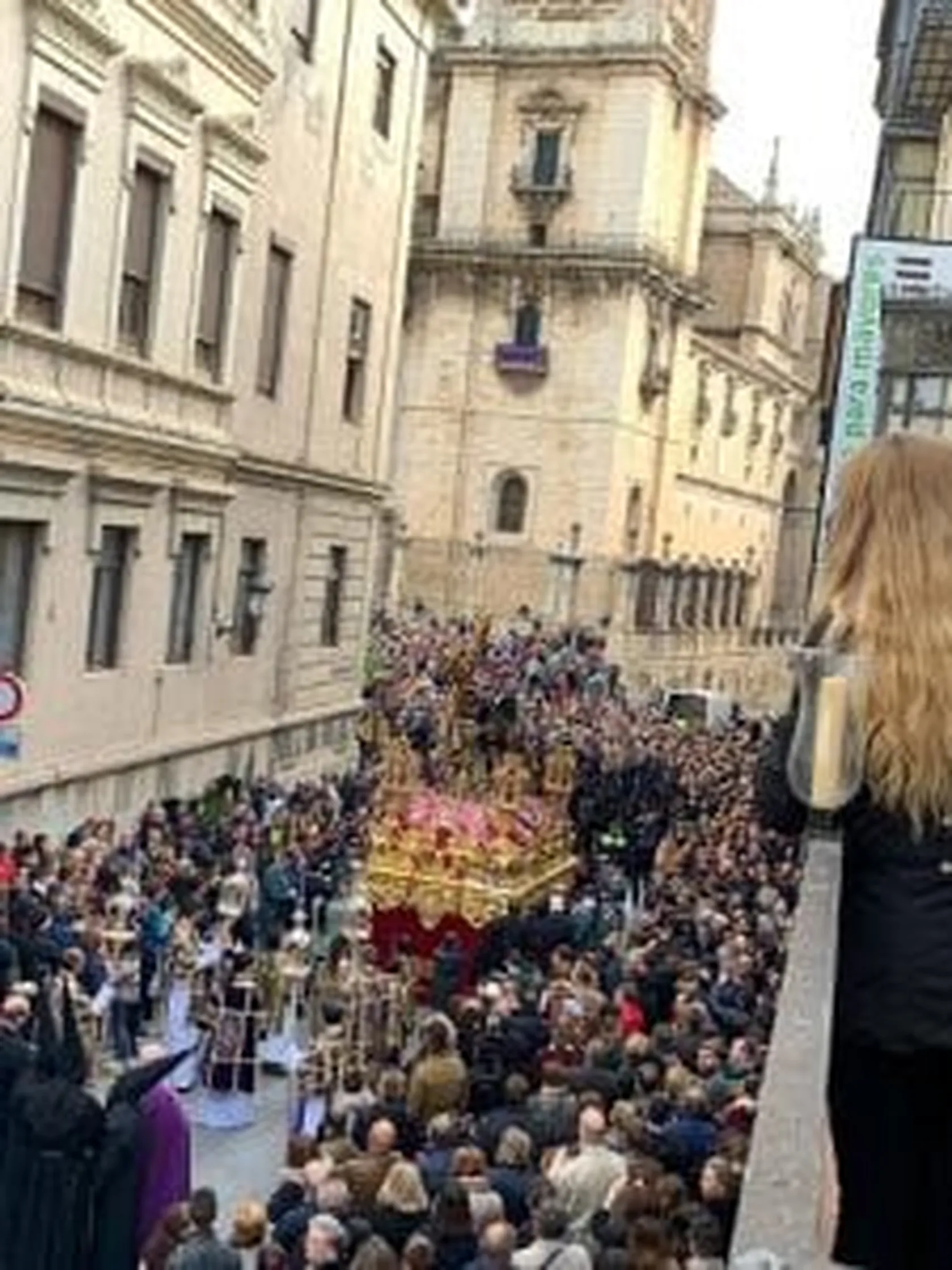 Procesión-de-Nuestro-Padre-Jesus-Condes-de-corbull-7-225x300.jpg