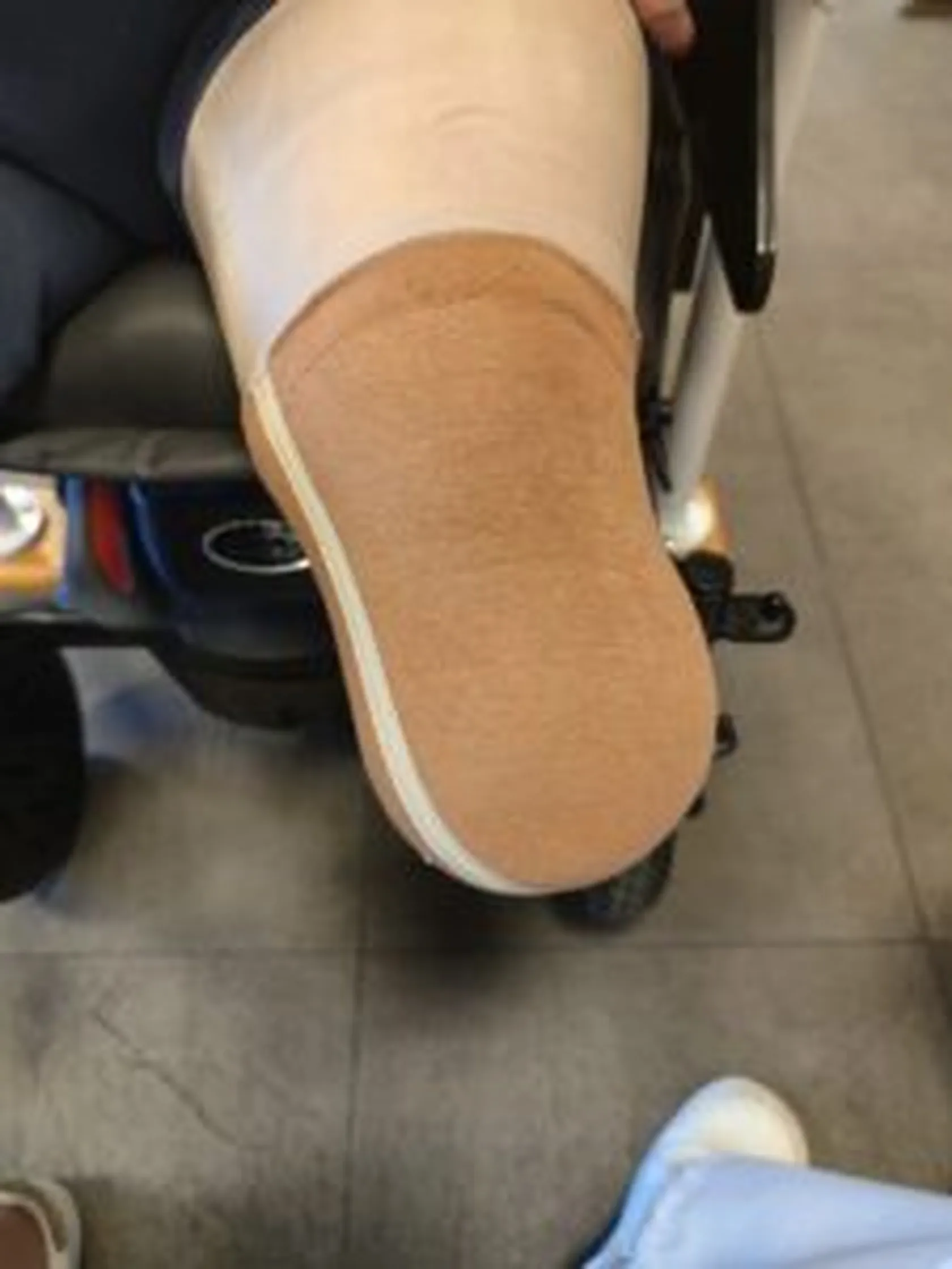 Beneficios-de-la-fisioterapia-DomusVi-Alcala-de-Guadaira-2-225x300.jpg