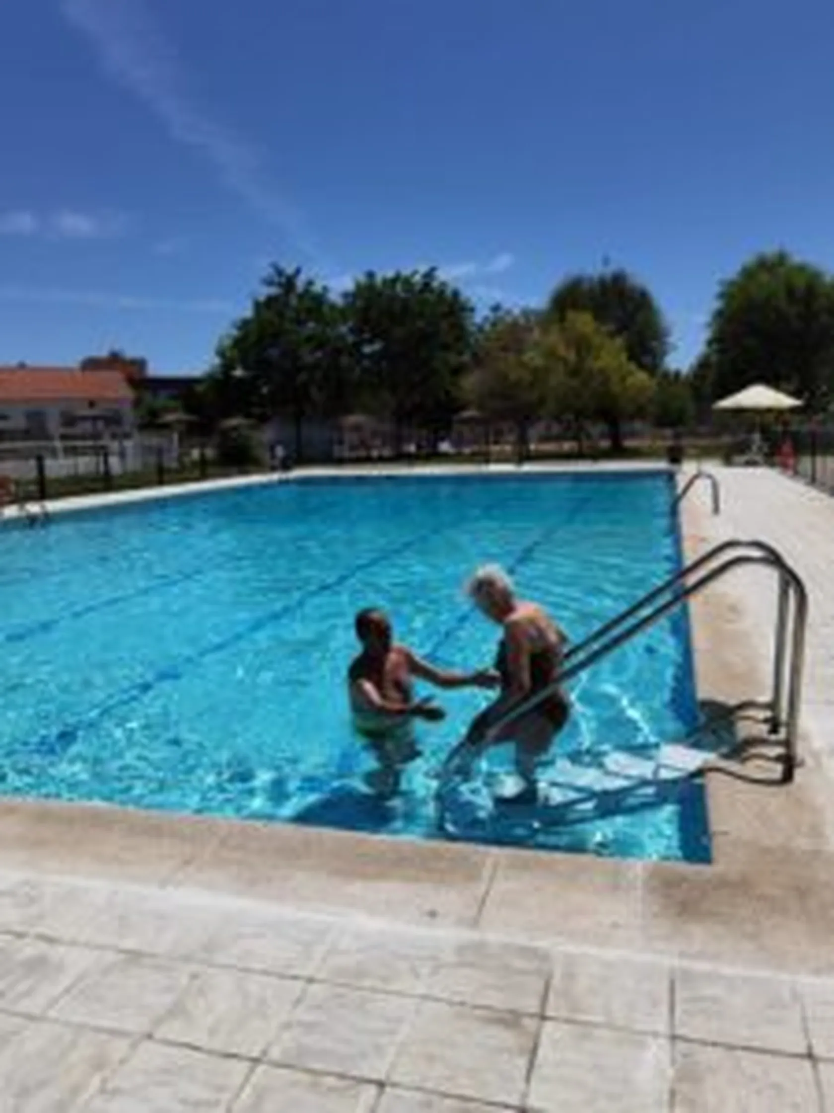 962-min-225x300.jpg