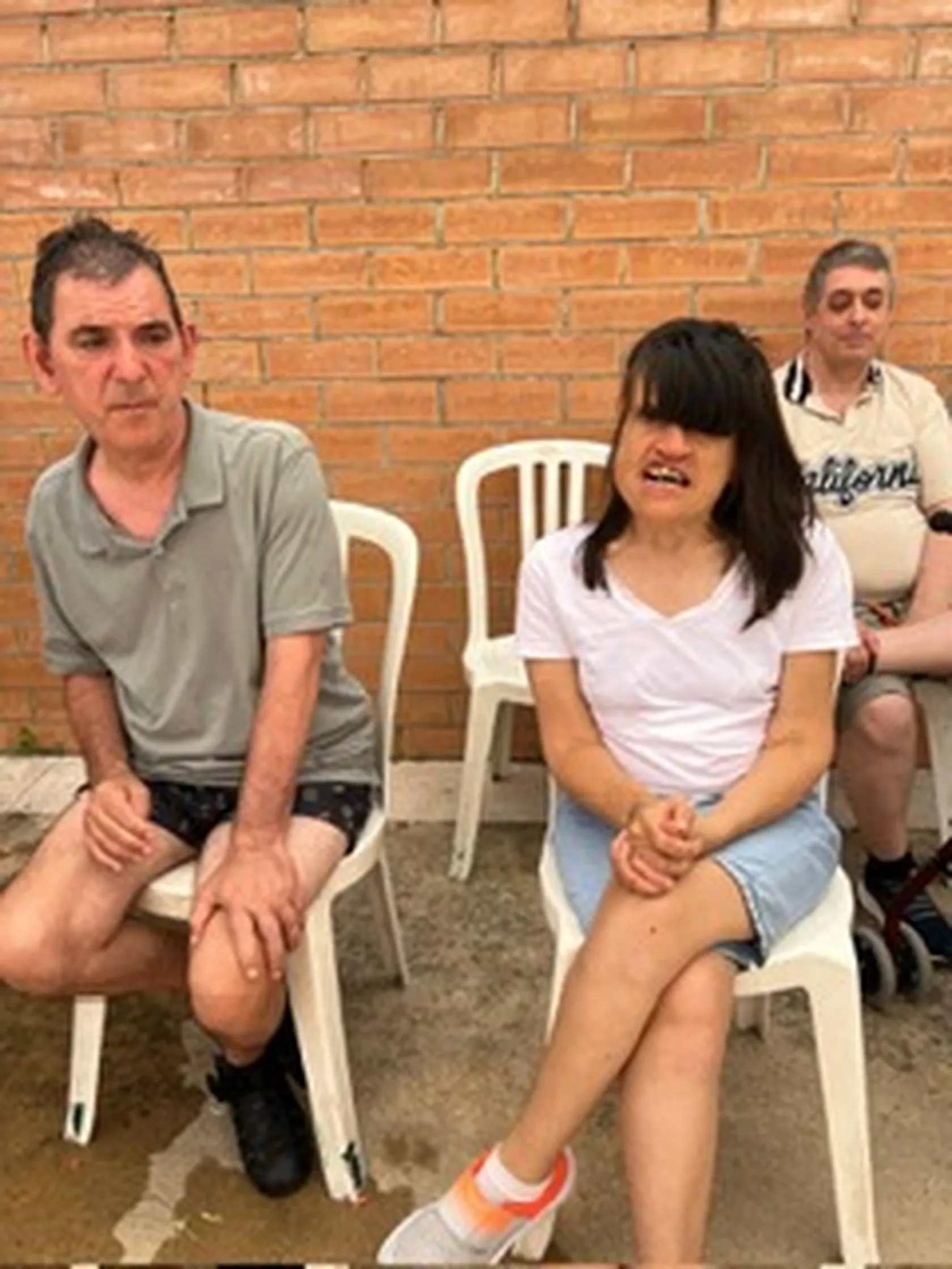 3c8c3777-0bde-44ce-807c-8a24ed8ce8bf.jpg