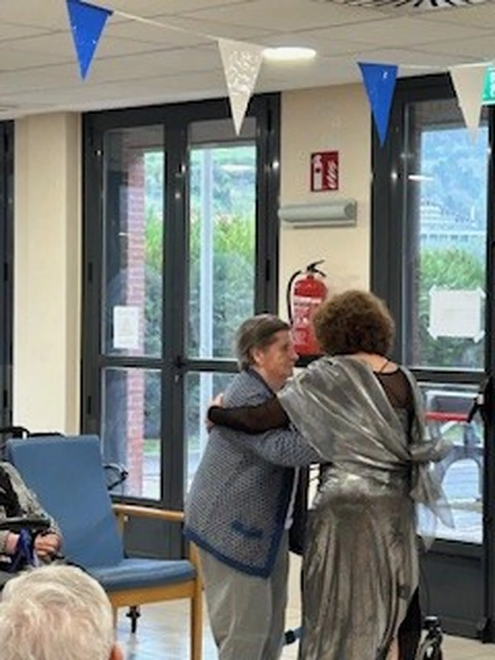 01fccf4a-948e-4d07-b02a-63344253ebf2.jpg