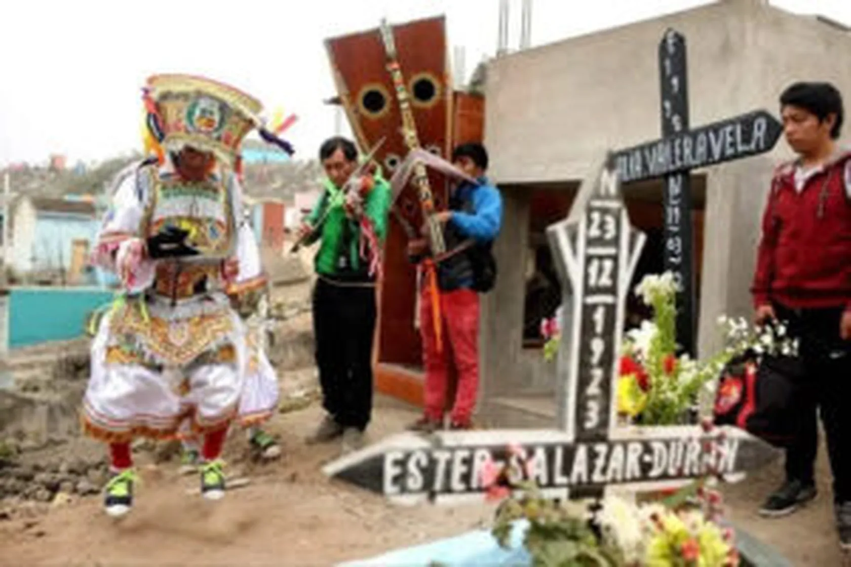 dia-de-los-muertos-peru-300x200.jpg