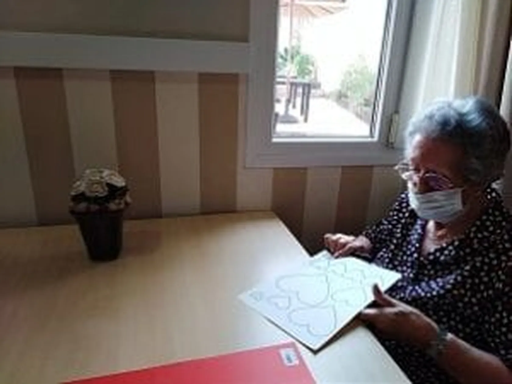 FELIZ-1-300x225.jpg