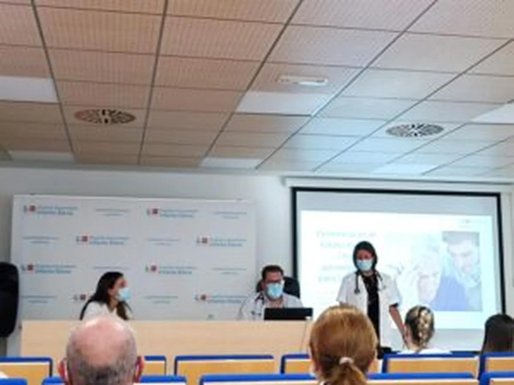 JORNADAS-HOSPITAL-INFANTA-ELENA-DOMSUVI-VALDEMORO-2-300x225.jpg