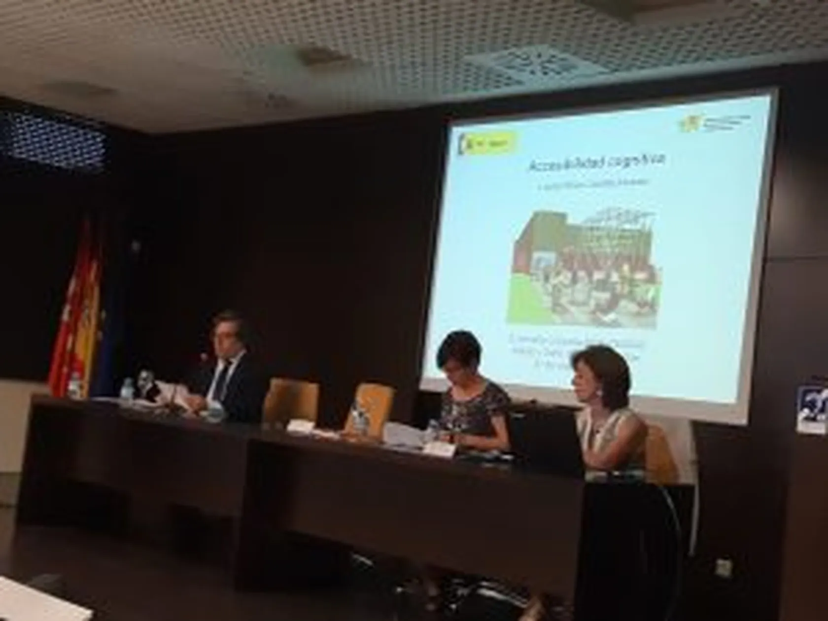DomusVi-Valdemoro-asistencia-a-jornadas-afasia-en-daño-cerebral-3-300x225.jpeg