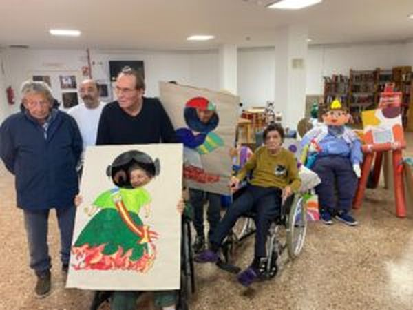 Fiesta temática de las fallas en la residencia de ancianos