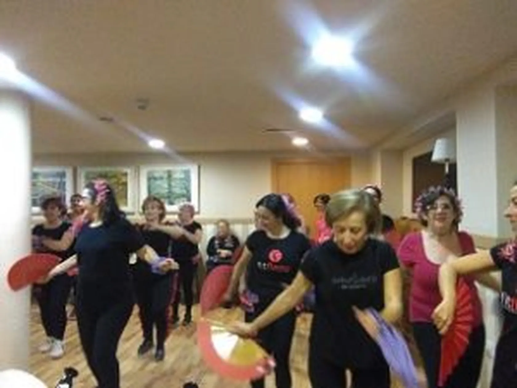 Taller-de-baile-AV-La-Merced-CCorbull-3-300x225.jpg