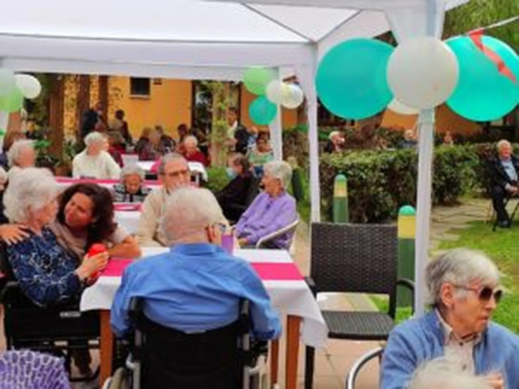 Domusvi-LaSalut-Aniversario-11-300x225.jpg