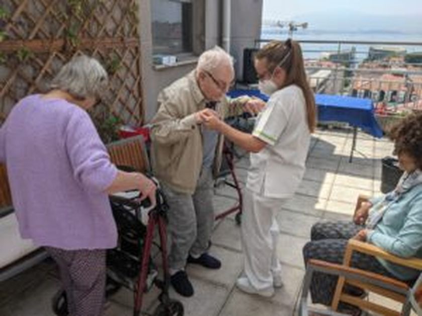 DomusVi-Stella-Maris-terraza-4a-001-300x225.jpg