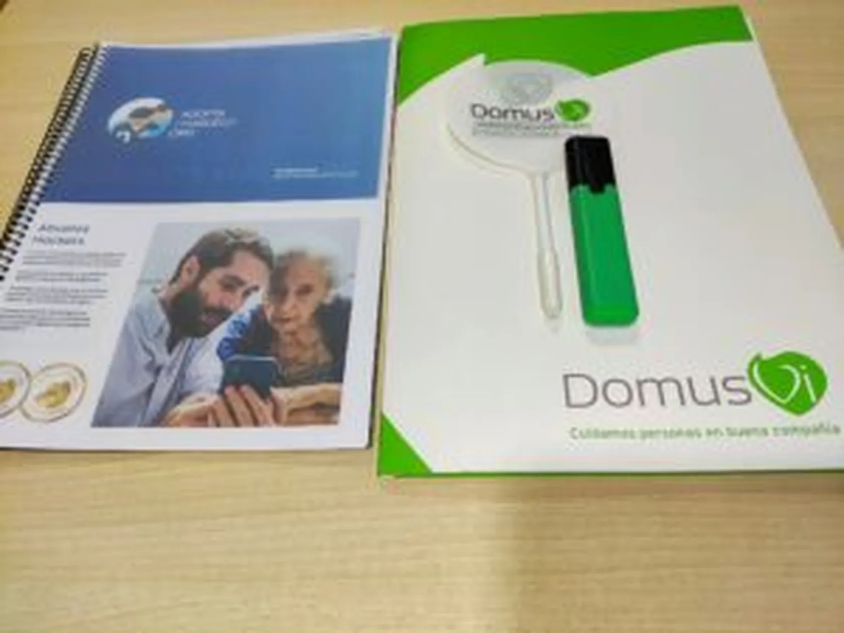 Adopta-un-abuelo-DomusViLaSalut-0-portada--300x225.jpg
