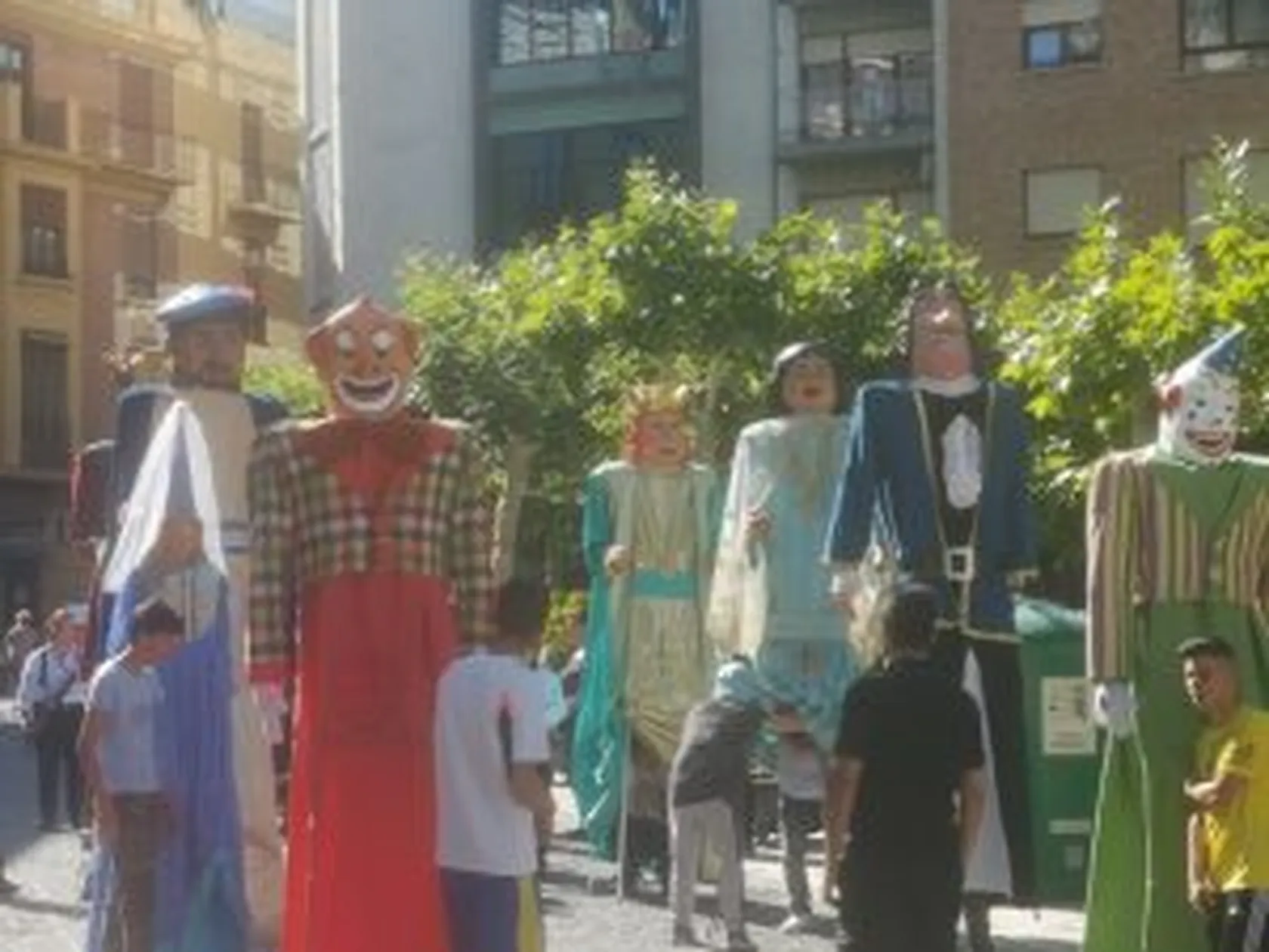 Pasacalles-con-motivo-de-la-Feria-y-Fiestas-Virgen-de-la-Capilla-Condes-de-corbull-4-300x225.jpg