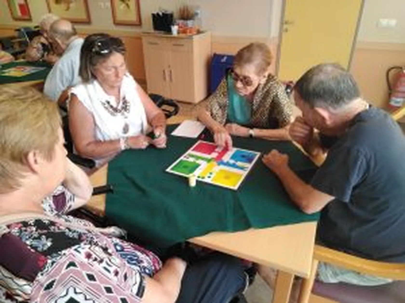 parchis1-1-300x225.jpg