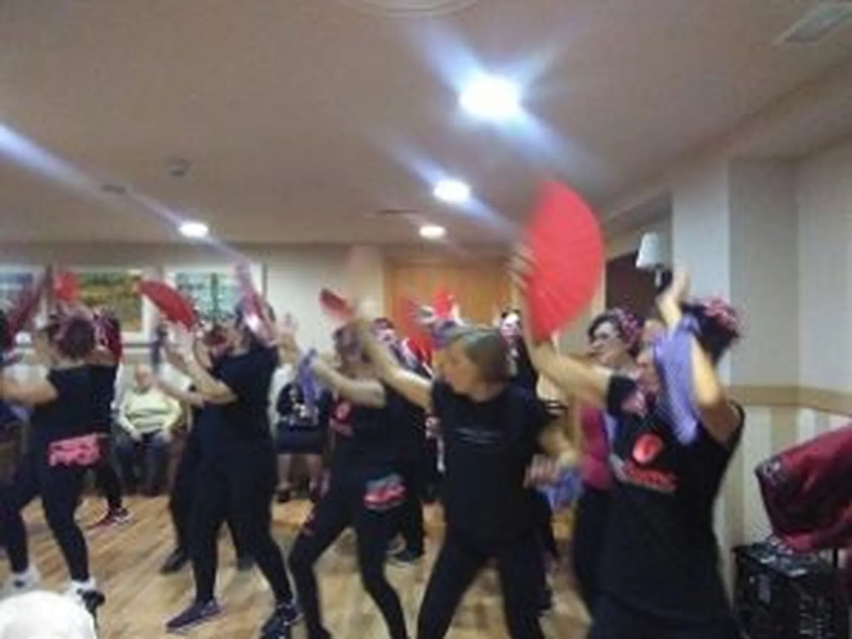 Taller-de-baile-AV-La-Merced-CCorbull-2-300x225.jpg