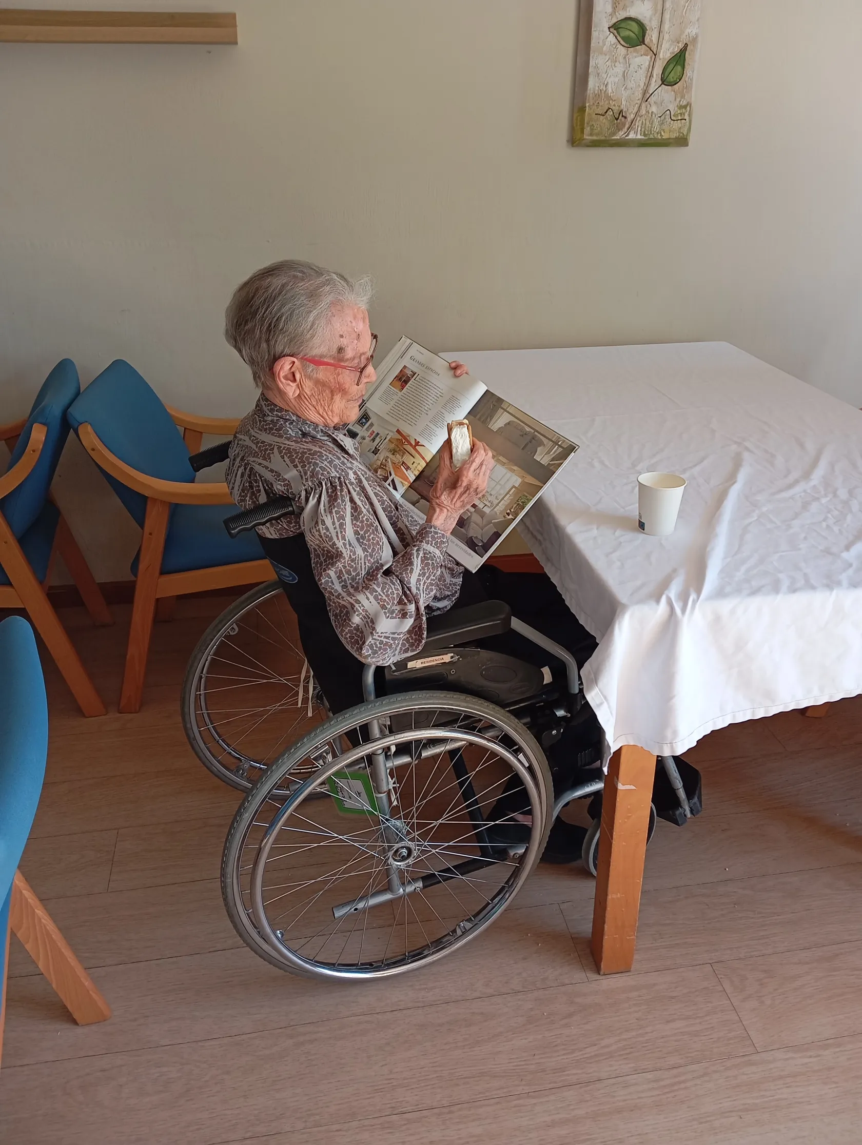 f53a8eea-bdce-4454-bb1b-cc9aecccd983.jpg
