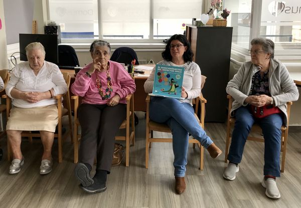 Conferencia sobre un libro en la residencia