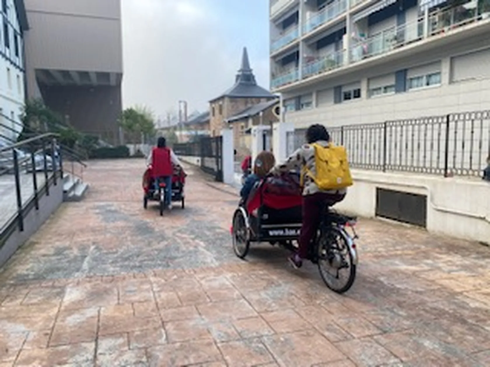 SALIENDO-3.jpg