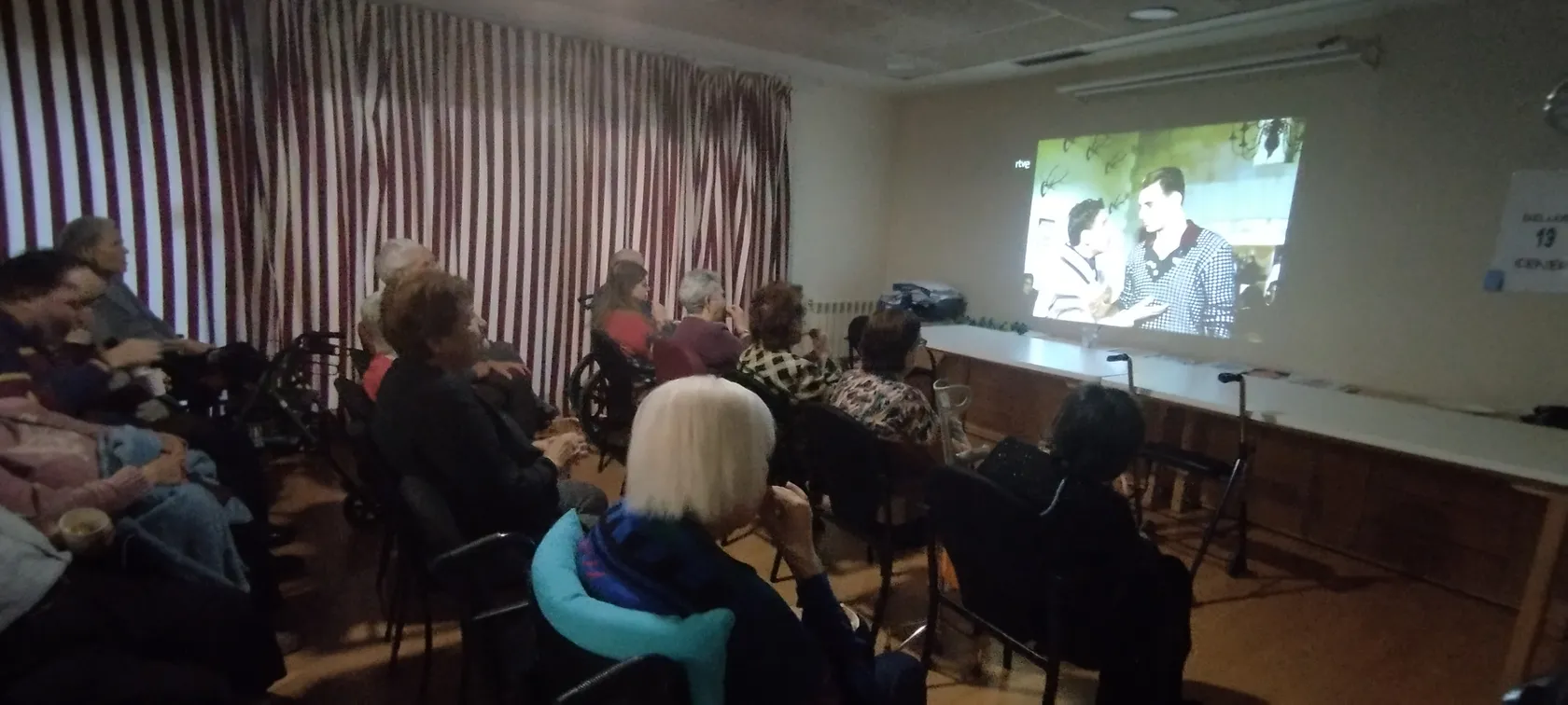 28cd1cb5-0629-4a34-a285-0808fedcd268.jpg