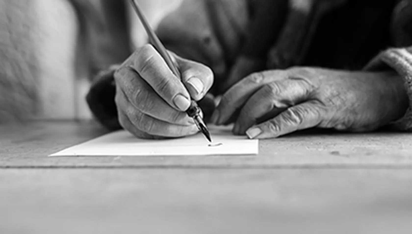 beneficios-caligrafia-adultos-mayores-gruporetiro.jpg
