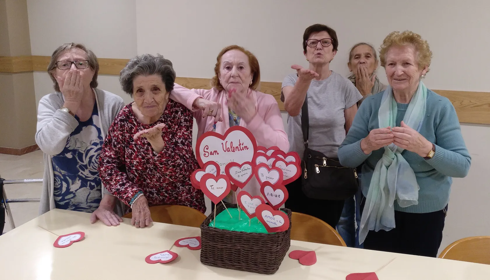 Residentes-San-Valentín-DomusVi-Nuestra-Señora-del-Camino.jpg