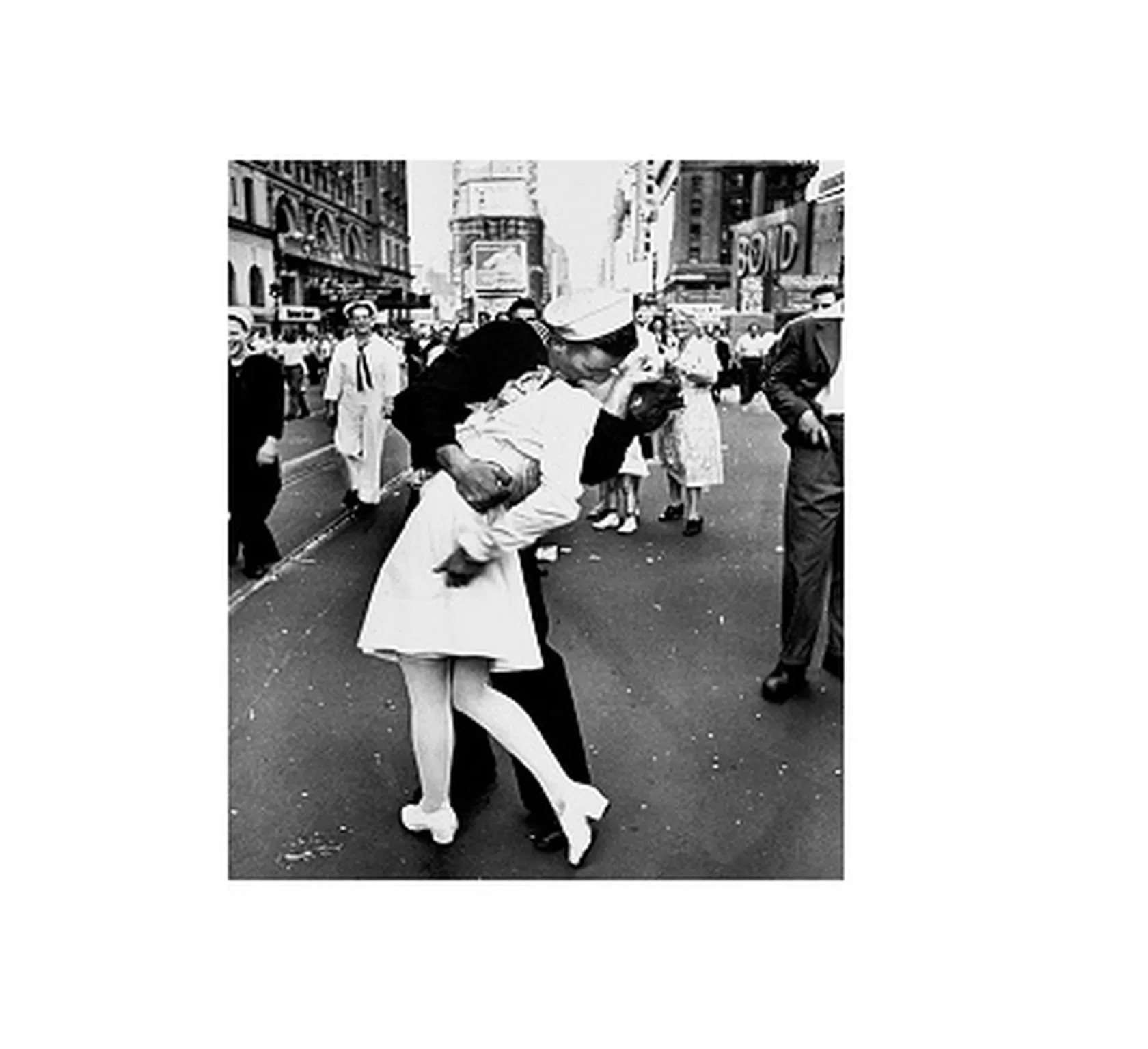 El-beso-del-fin-de-la-Guerra-2.jpg